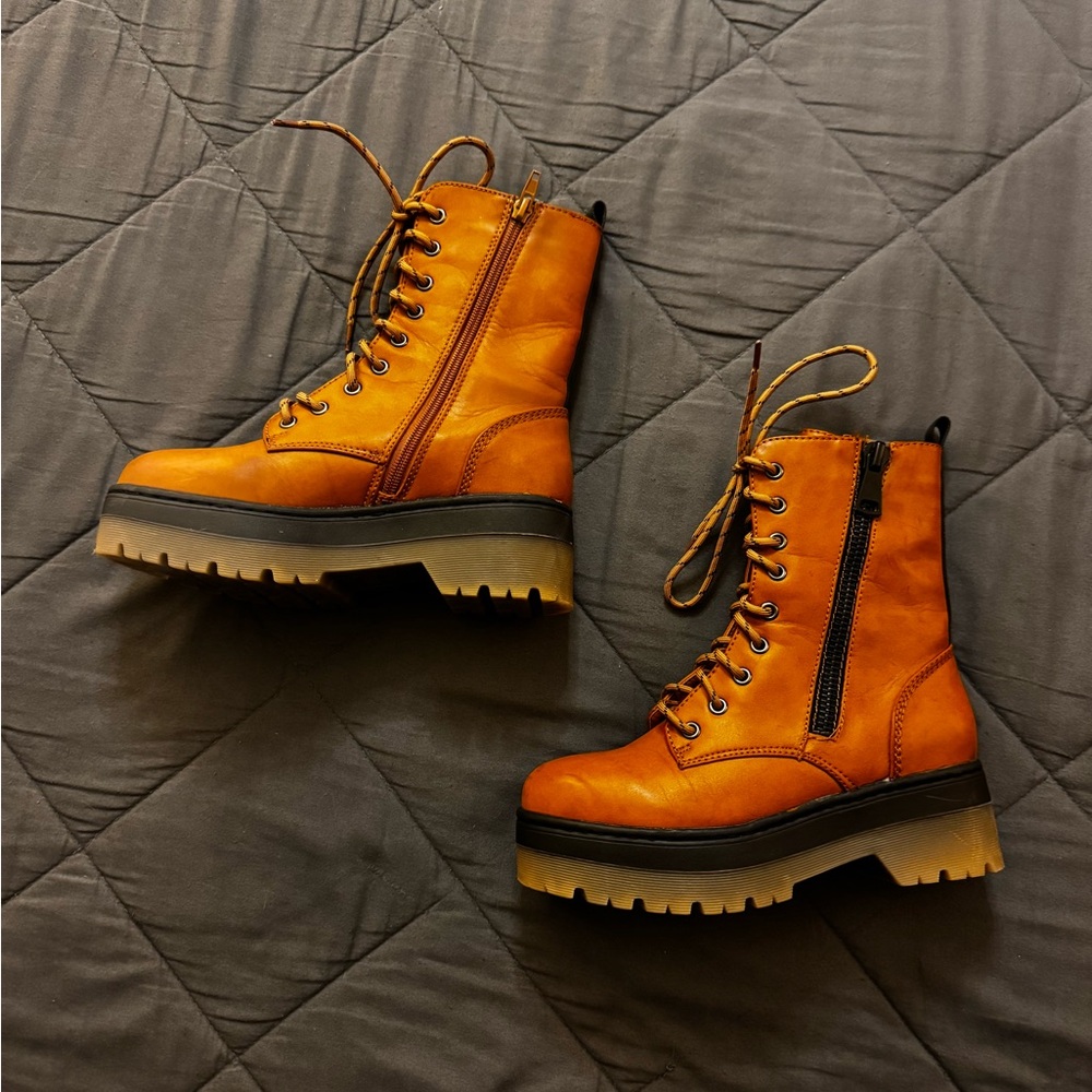 MIA Tan Lace-Up Combat Boots BRAND NEW - Picture 10 of 11